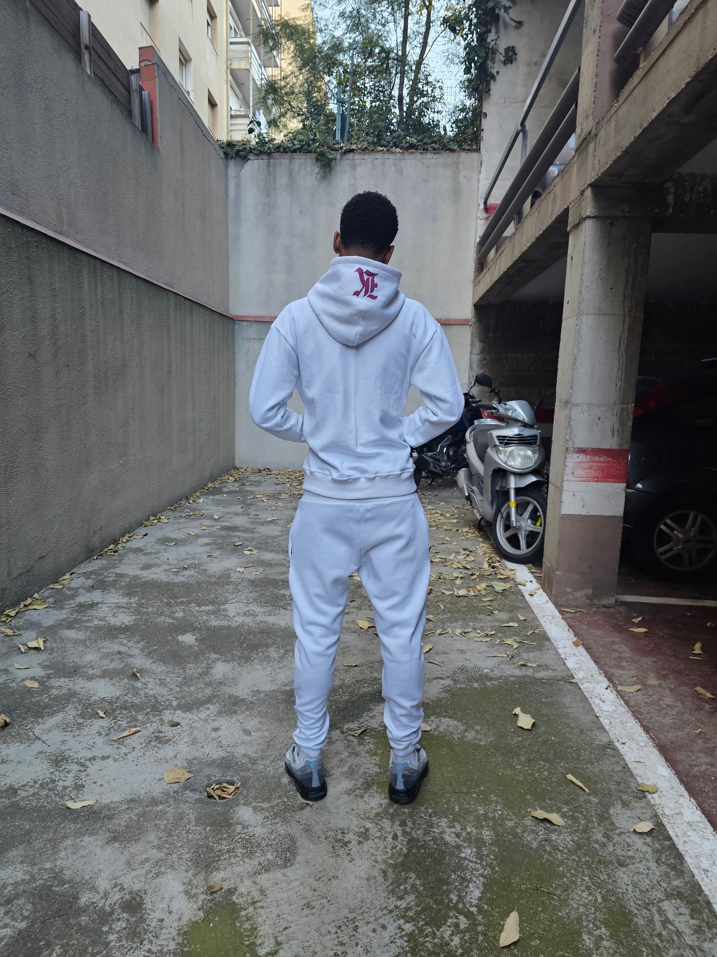 WHITE TRACKSUIT