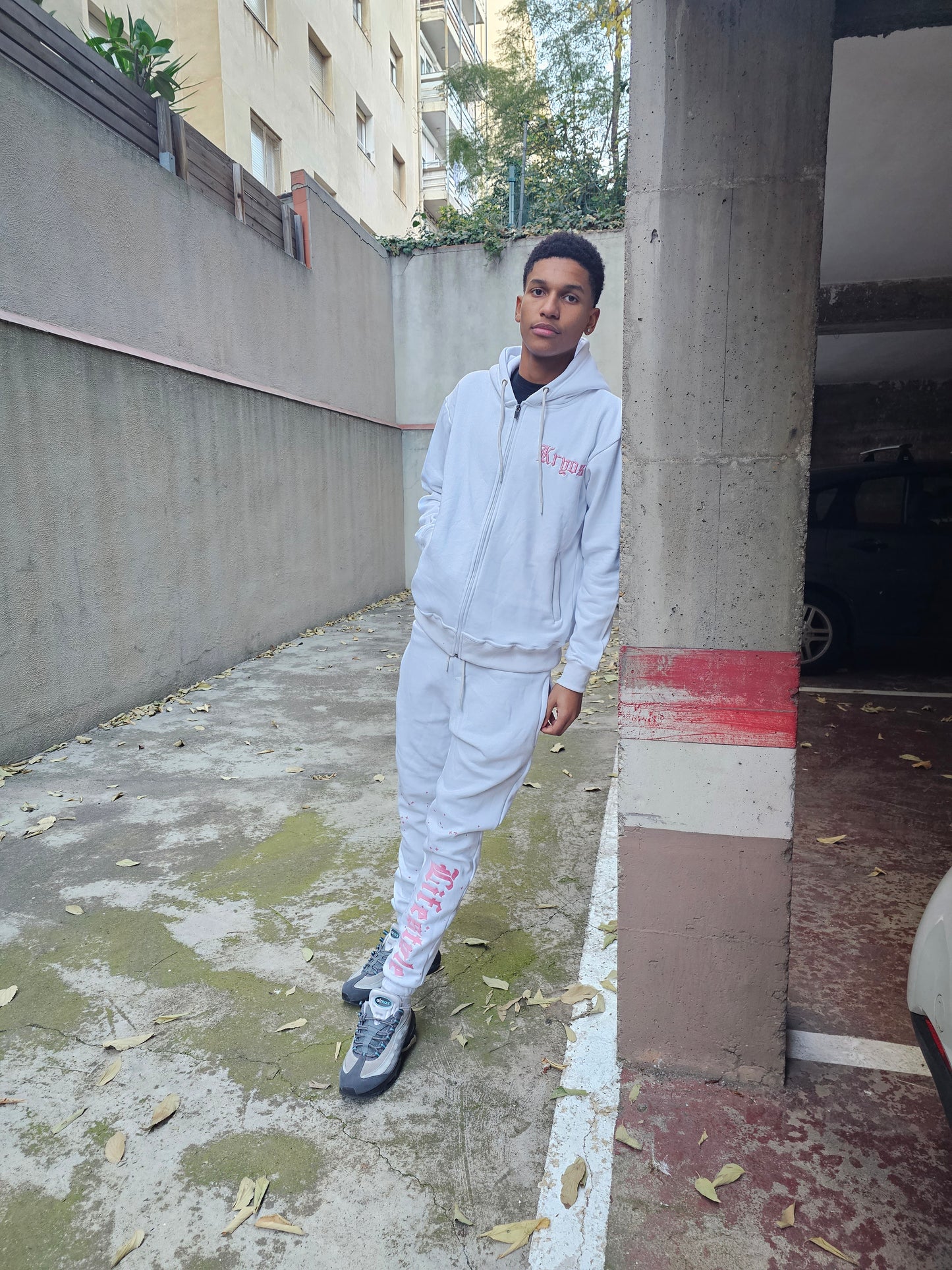 WHITE TRACKSUIT