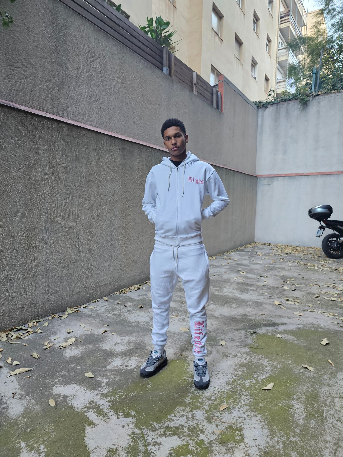 WHITE TRACKSUIT